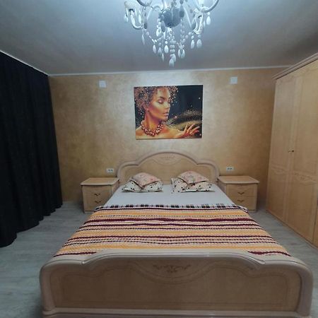 Kriss Apartment Luxury Тиргу-Жіу Екстер'єр фото